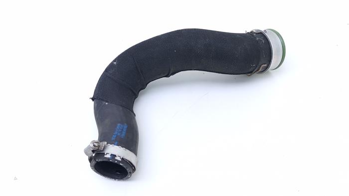 Gebrauchte Intercooler Schlauch Volkswagen Touareg (7PA/PH) 4.2 TDI V8 DPF 32V Preis € 95,00 Margenregelung angeboten von Automaterialen Ronald Morien B.V.