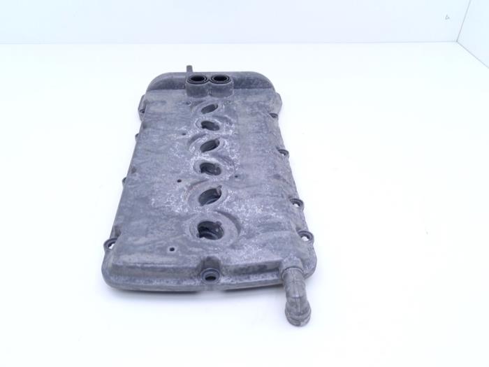 Gebrauchte Ventildeckel Bentley Continental GT 6.0 W12 48V Preis € 125,00 Margenregelung angeboten von Automaterialen Ronald Morien B.V.