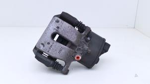 Usados Pinzas de freno izquierda detrás Volvo V60 I (FW/GW) 1.6 T3 16V Precio € 54,45 IVA incluido ofrecido por Automaterialen Ronald Morien B.V.