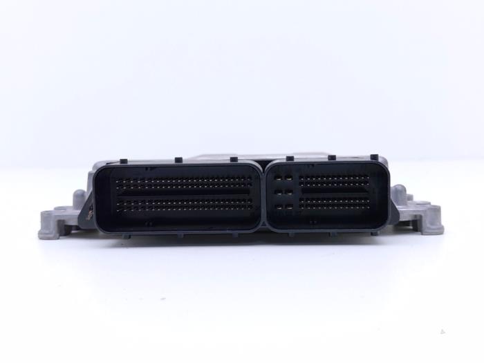 Engine management computer from a Volvo XC40 (XZ) Recharge Twin 78 kWh 2020