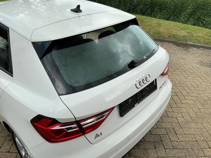 Begagnade Baklucka Audi A1 Sportback (GBA) 1.0 25 TFSI 12V Pris € 907,50 Inklusive moms erbjuds av Automaterialen Ronald Morien B.V.