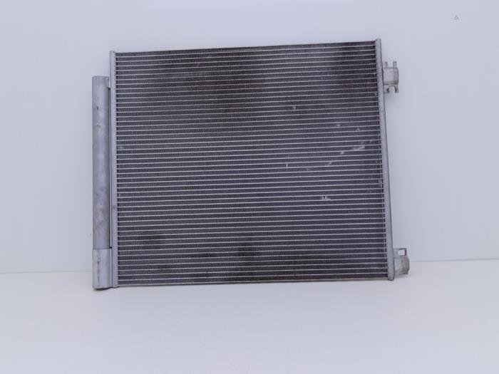 Usagé Condenseur de climatisation Nissan Qashqai (J12) 1.3 DIG-T 150 16V Prix € 84,70 Prix TTC proposé par Automaterialen Ronald Morien B.V.