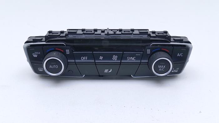Usagé Commande chauffage BMW 2 serie Active Tourer (F45) 220i 2.0 TwinPower Turbo 16V Prix € 125,00 Règlement à la marge proposé par Automaterialen Ronald Morien B.V.