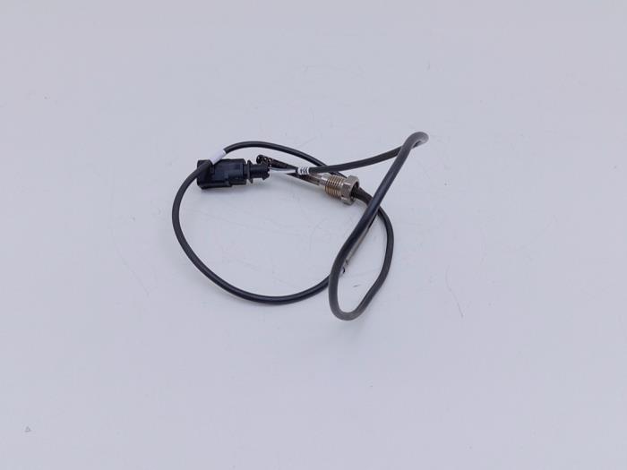 Usagé Sensor température d’échappement Volkswagen Touareg (7PA/PH) 4.2 TDI V8 DPF 32V Prix € 95,00 Règlement à la marge proposé par Automaterialen Ronald Morien B.V.