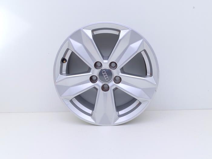 Używane Obrecz Audi A1 Sportback (GBA) 1.0 25 TFSI 12V Cena € 175,00 Z VAT oferowane przez Automaterialen Ronald Morien B.V.
