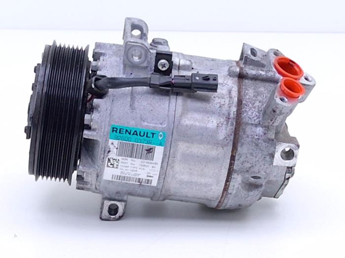 Usagé Pompe clim Nissan Interstar 2.3 dCi 180 16V Prix € 225,00 Prix TTC proposé par Automaterialen Ronald Morien B.V.