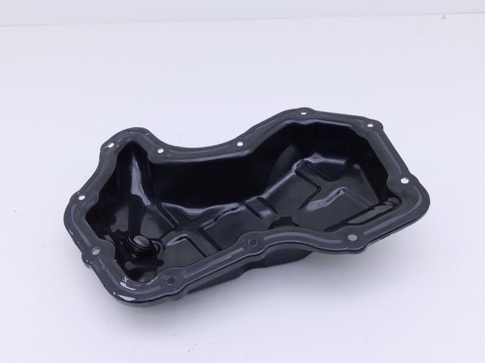 Usagé Couvercle carter Nissan Qashqai (J12) 1.3 DIG-T 150 16V Prix € 34,99 Prix TTC proposé par Automaterialen Ronald Morien B.V.