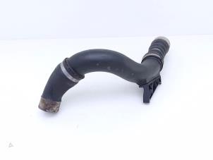 Intercooler Rohr van een BMW 2 serie Active Tourer (F45) 220i 2.0 TwinPower Turbo 16V 2015