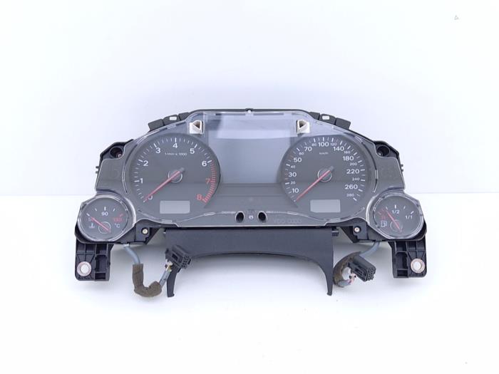 Begagnade Instrumentpanel Audi A8 (D3) 6.0 W12 48V Quattro Pris € 225,00 Marginaltabell erbjuds av Automaterialen Ronald Morien B.V.