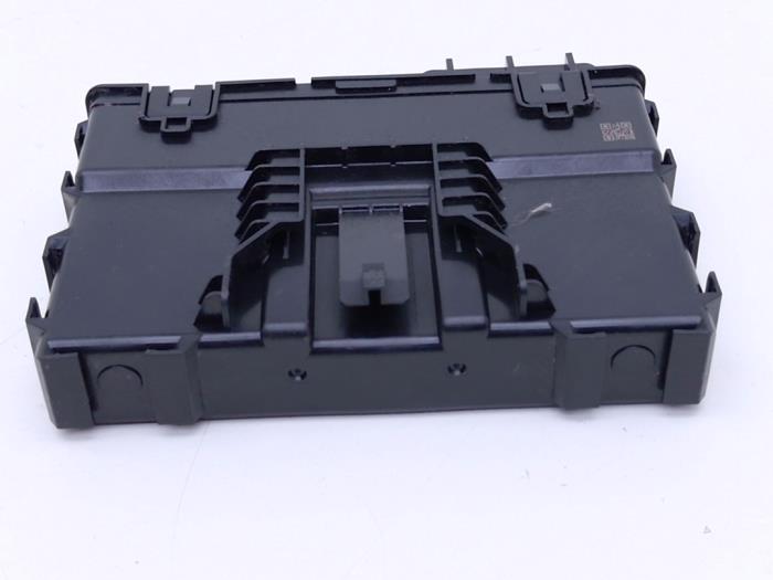 Dig Vehicle Module Gateway module Nissan Qashqai 1.3 DIG-T 150 16V - 284Z06UA1E NISSAN