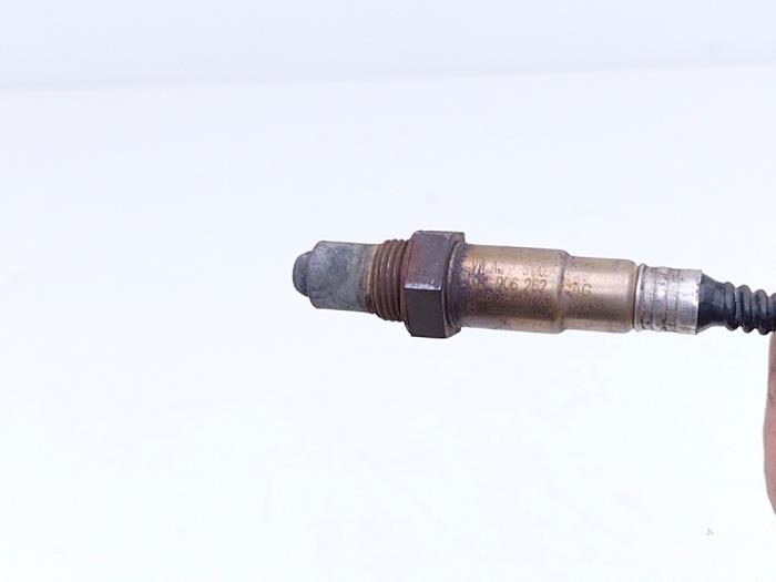 Sonde lambda d'un Audi A8 (D3) 6.0 W12 48V Quattro 2004