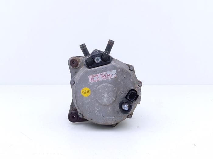 Gebrauchte Dynamo Audi A8 (D3) 6.0 W12 48V Quattro Preis € 175,00 Margenregelung angeboten von Automaterialen Ronald Morien B.V.