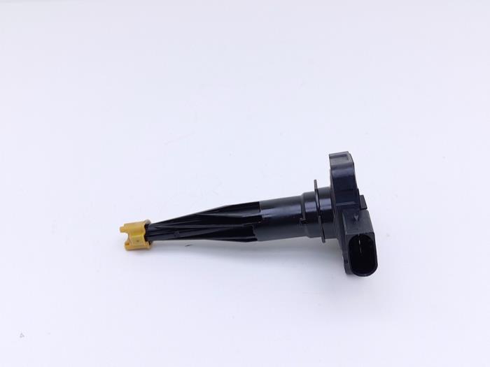 Gebrauchte Ölstandsensor Mercedes C AMG (C205) 4.0 C-63 AMG V8 Biturbo Preis € 59,00 Margenregelung angeboten von Automaterialen Ronald Morien B.V.
