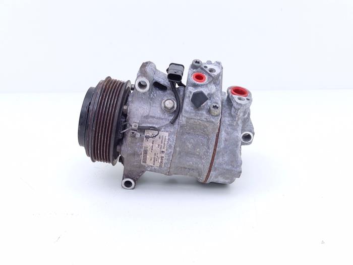 Usagé Pompe clim Mercedes C Estate (S205) C-180 1.6 16V BlueEfficiency Prix € 65,00 Règlement à la marge proposé par Automaterialen Ronald Morien B.V.