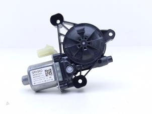 Używane Silnik szyby drzwiowej Volvo EX30 Twin Motor Performance 69 kWh Cena € 35,00 Procedura marży oferowane przez Automaterialen Ronald Morien B.V.