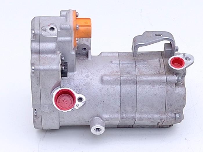 Gebrauchte Klimapumpe XPENG G6 Long Range 88 kW Preis € 745,00 Margenregelung angeboten von Automaterialen Ronald Morien B.V.