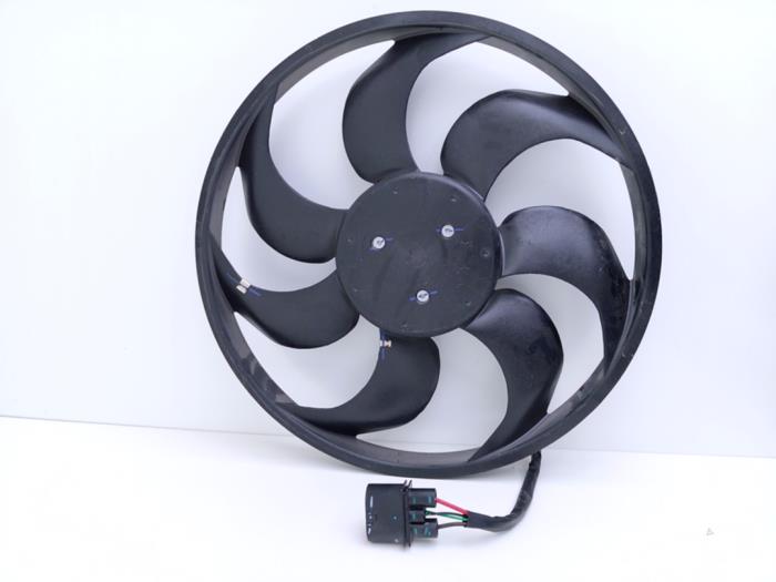 Używane Wentylator XPENG G6 Long Range 88 kW Cena € 125,00 Procedura marży oferowane przez Automaterialen Ronald Morien B.V.