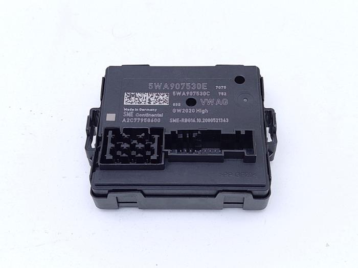 Używane Modul gateway Seat Leon (KLB) 1.0 TSI 12V Cena € 54,99 Z VAT oferowane przez Automaterialen Ronald Morien B.V.