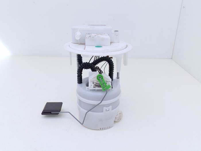 Usagé Pompe à carburant Peugeot 2008 (UD/UK/UR/US/UX) 1.2 VTi 12V PureTech 100 Prix € 99,00 Règlement à la marge proposé par Automaterialen Ronald Morien B.V.