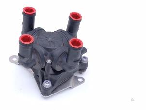 Begagnade Elektrisk värmeventil Audi E-tron (GEN) 55 quattro Pris € 65,00 Marginaltabell erbjuds av Automaterialen Ronald Morien B.V.