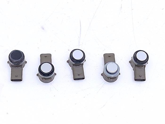 Gebrauchte PDC Sensor Set Audi e-tron (GEN) 55 quattro Preis € 95,00 Margenregelung angeboten von Automaterialen Ronald Morien B.V.
