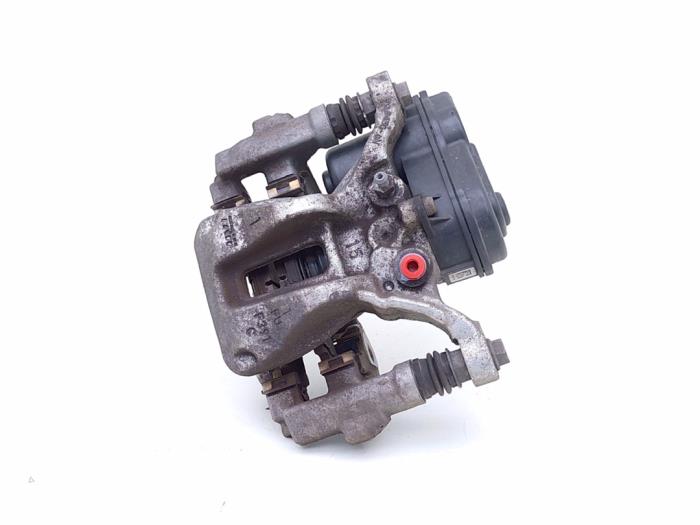 Gebrauchte Bremszange links hinten Toyota Corolla Touring Sport (E21/EH1) 2.0 16V Hybrid Preis € 85,00 Margenregelung angeboten von Automaterialen Ronald Morien B.V.