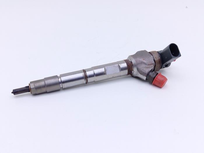 Usagé Injecteurs Volkswagen Passat (3G2) 2.0 TDI 16V 150 4Motion Prix € 25,00 Règlement à la marge proposé par Automaterialen Ronald Morien B.V.