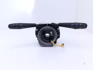 Usagé Commutateur combi colonne de direction Jeep Renegade (BU) 1.4 Multi Air 16V Prix € 99,00 Règlement à la marge proposé par Automaterialen Ronald Morien B.V.