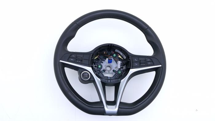 Gebrauchte Lenkrad Alfa Romeo Giulia (952) 2.2d 136 16V Preis € 275,00 Margenregelung angeboten von Automaterialen Ronald Morien B.V.