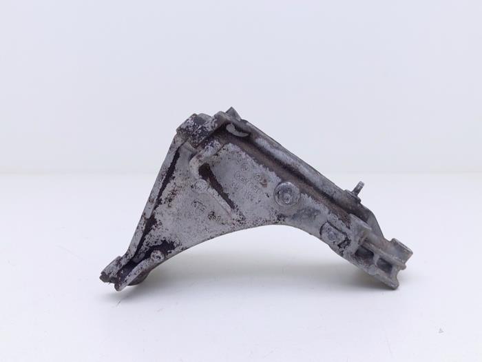 Used Engine mount Volkswagen Corrado 1.8 16V Price € 35,00 Margin scheme offered by Automaterialen Ronald Morien B.V.