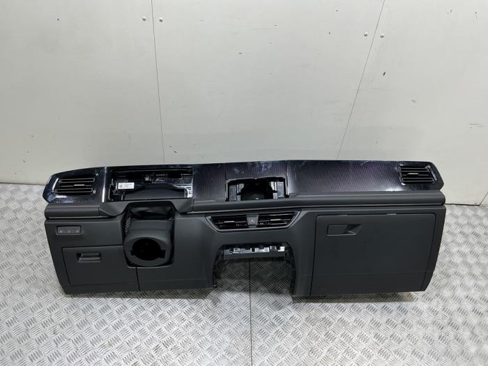 Usados Salpicadero Volkswagen Tiguan (CT1) 2.0 TDI 4Motion Precio € 1.082,95 IVA incluido ofrecido por Automaterialen Ronald Morien B.V.