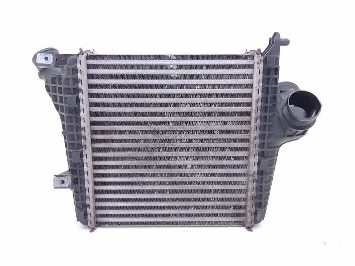 Usados Intercooler Audi Q7 (4MB/4MG) 3.0 TDI V6 24V e-tron plug-in hybrid Precio € 195,00 Norma de margen ofrecido por Automaterialen Ronald Morien B.V.