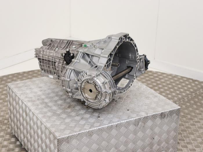 Getriebe Audi A4 Avant (B9), 2015 2.0 35 TFSI Mild Hybrid 16V, Kombi/o, Elektrisch Benzin, 1.984cc, 110kW (150pk), FWD, DLVB, 2018-12, 8W5; 8WD (Neu)