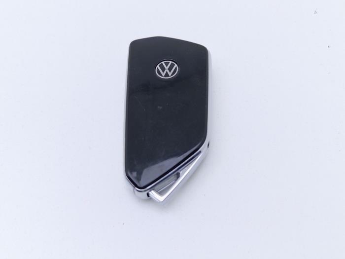 Używane Klucz Volkswagen Golf VIII (CD1) 1.5 TSI BlueMotion 16V Cena € 99,00 Z VAT oferowane przez Automaterialen Ronald Morien B.V.