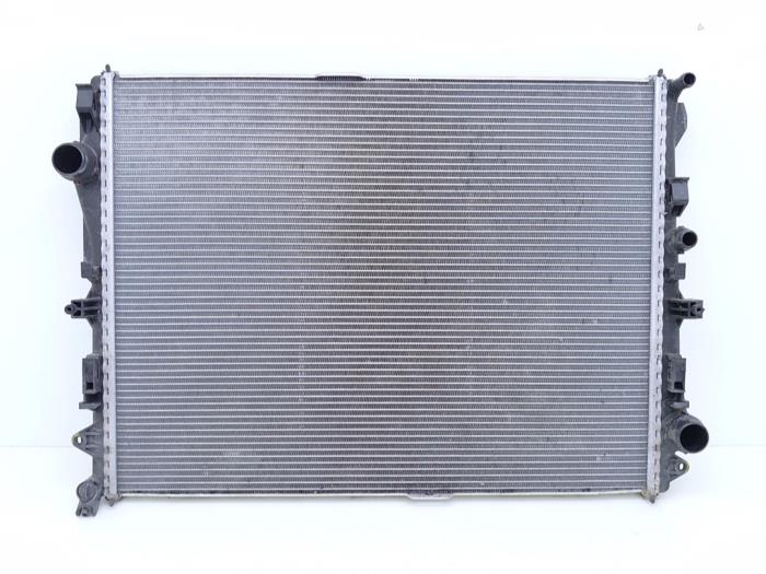 Usagé Radiateur Mercedes E Estate (S213) E-200d 1.6 Turbo 16V Prix € 145,00 Règlement à la marge proposé par Automaterialen Ronald Morien B.V.