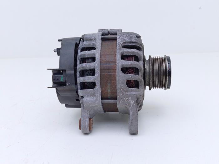 Gebrauchte Dynamo Renault Captur I (2R) 1.5 Energy dCi 90 FAP Preis € 45,00 Margenregelung angeboten von Automaterialen Ronald Morien B.V.