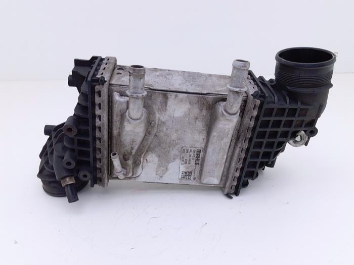 Usados Intercooler Volkswagen Transporter/Caravelle T6 2.0 TDI 150 Precio € 125,00 Norma de margen ofrecido por Automaterialen Ronald Morien B.V.