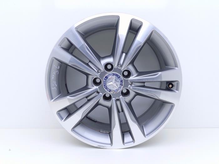 Używane Obrecz Mercedes E (W212) E-200 CDI 16V BlueEfficiency,BlueTEC Cena € 114,95 Z VAT oferowane przez Automaterialen Ronald Morien B.V.