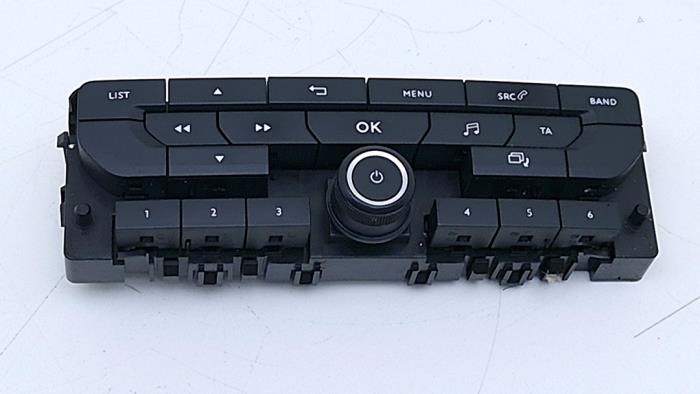 Używane Panel obslugi radia Peugeot Expert (V1/VA/VB/VE/VF/VT/VY) 1.5 BlueHDi 100 Cena € 48,99 Z VAT oferowane przez Automaterialen Ronald Morien B.V.
