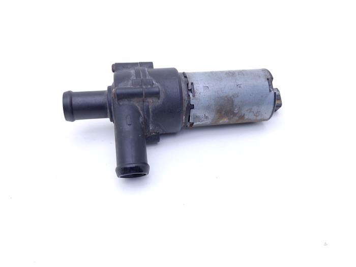Begagnade Extra vattenpump Ferrari Maranello 550 48V Pris € 95,00 Marginaltabell erbjuds av Automaterialen Ronald Morien B.V.