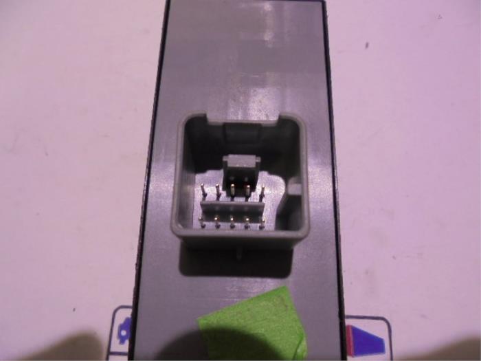 Electric window switch from a Volkswagen Touran (1T1/T2) 1.9 TDI 105 Euro 3 2009