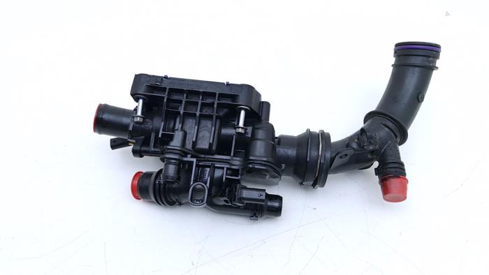 Usagé Boîtier thermostat Opel Combo Cargo 1.5 CDTI 130 Prix € 59,00 Prix TTC proposé par Automaterialen Ronald Morien B.V.
