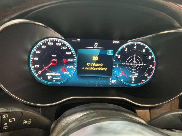 Używane Tablica rozdzielcza Mercedes GLC AMG (X253) 3.0 43 AMG V6 Turbo 4-Matic Cena € 595,00 Procedura marży oferowane przez Automaterialen Ronald Morien B.V.
