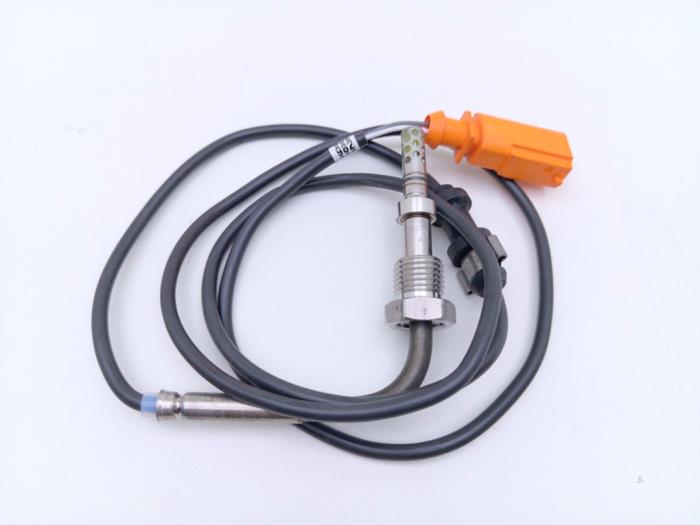 Usagé Sensor température d’échappement Volkswagen Golf VI (5K1) 2.0 TDI 16V Prix € 28,92 Règlement à la marge proposé par Automaterialen Ronald Morien B.V.