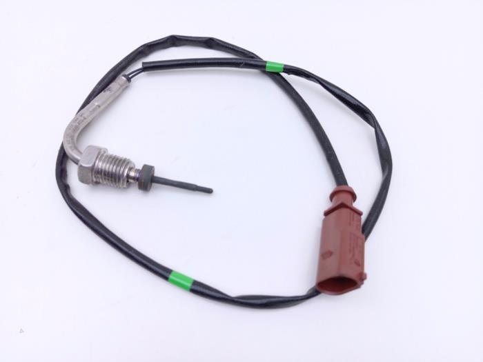 New Particulate filter sensor Volkswagen Golf VI (5K1) 2.0 TDI 16V Price € 39,00 Inclusive VAT offered by Automaterialen Ronald Morien B.V.