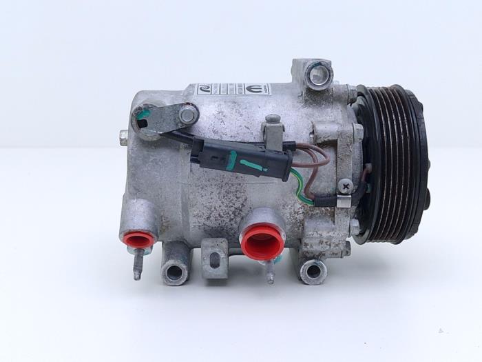 Gebrauchte Klimapumpe Peugeot 208 II (UB/UH/UP) 1.2 Vti 12V PureTech 100 Preis € 149,00 Margenregelung angeboten von Automaterialen Ronald Morien B.V.