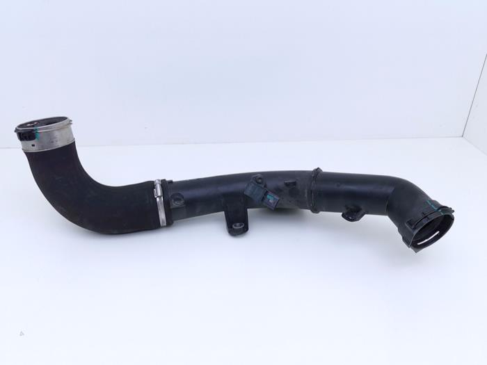 Gebrauchte Intercooler Rohr Lynk &amp; Co 01 1.5 PHEV Preis € 45,00 Margenregelung angeboten von Automaterialen Ronald Morien B.V.