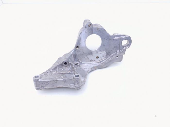 Usagé Support dynamo bas Volkswagen Crafter (SY) 2.0 TDI Prix € 124,99 Prix TTC proposé par Automaterialen Ronald Morien B.V.