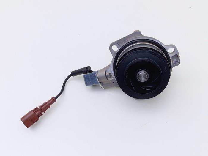 Begagnade Vattenpump Volkswagen Golf VII (AUA) 2.0 TDI 150 16V Pris € 75,00 Inklusive moms erbjuds av Automaterialen Ronald Morien B.V.