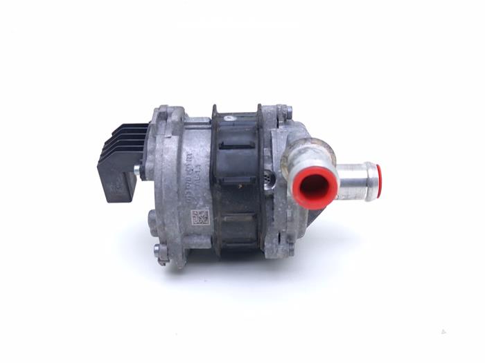 Begagnade Extra vattenpump Audi e-tron GT (F83) GT Competition 93 kWh Pris € 149,00 Marginaltabell erbjuds av Automaterialen Ronald Morien B.V.